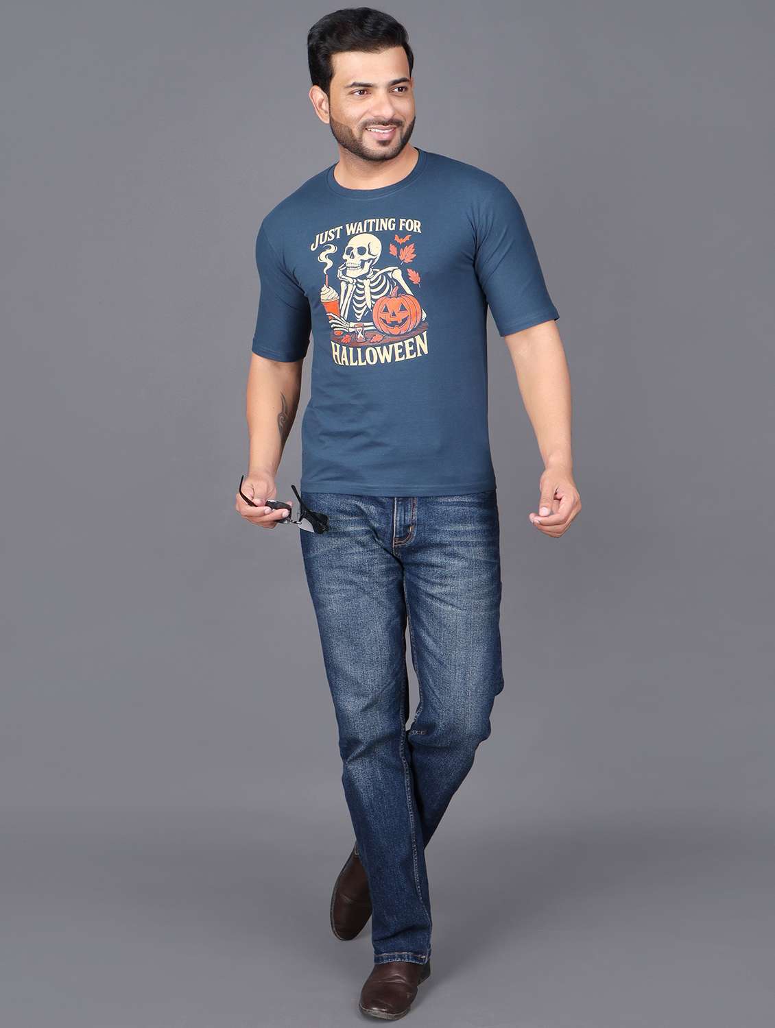men printed short sleeve regular fit t-shirt - 22373501 -  Standard Image - 2
