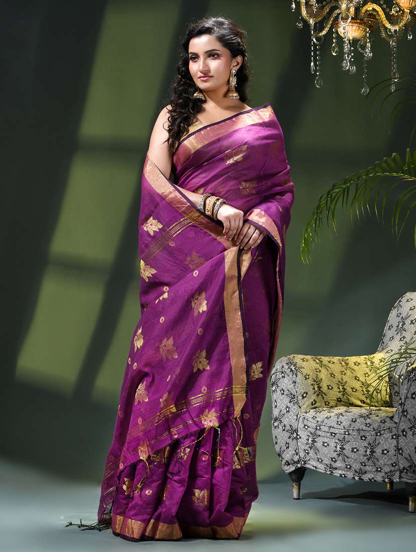 women self design handloom saree with blouse - 22376123 -  Standard Image - 2
