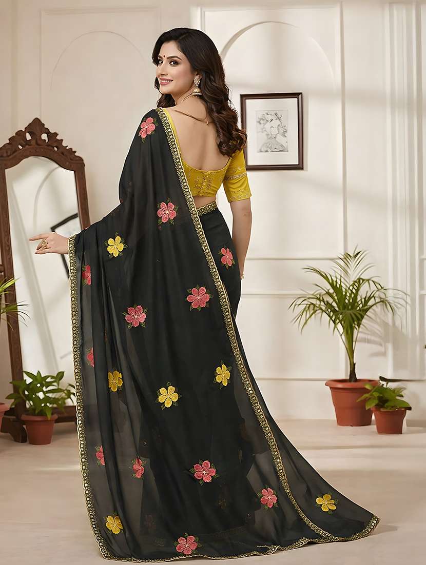 women solid with bordered saree with blouse - 22376684 -  Standard Image - 2