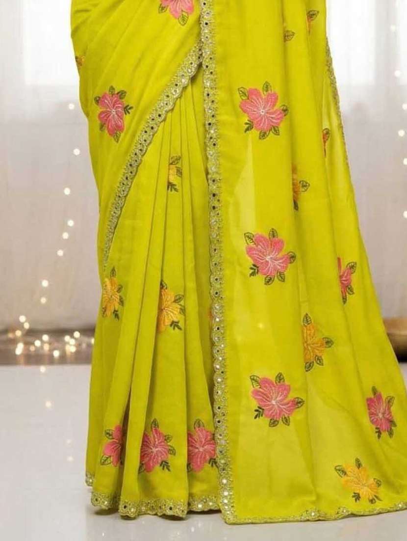 women solid with bordered saree with blouse - 22376687 -  Standard Image - 2