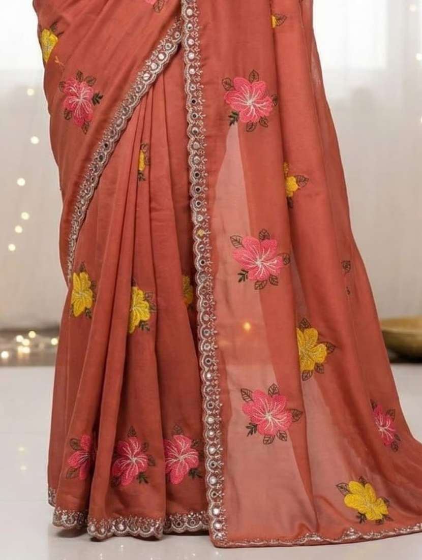 Women Solid With Bordered Saree With Blouse - 22376688 -  Standard Image - 2