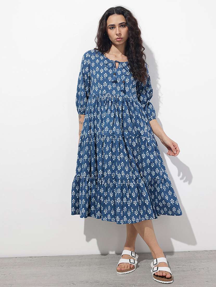 women printed puff sleeve tiered dress - 22376979 -  Standard Image - 2