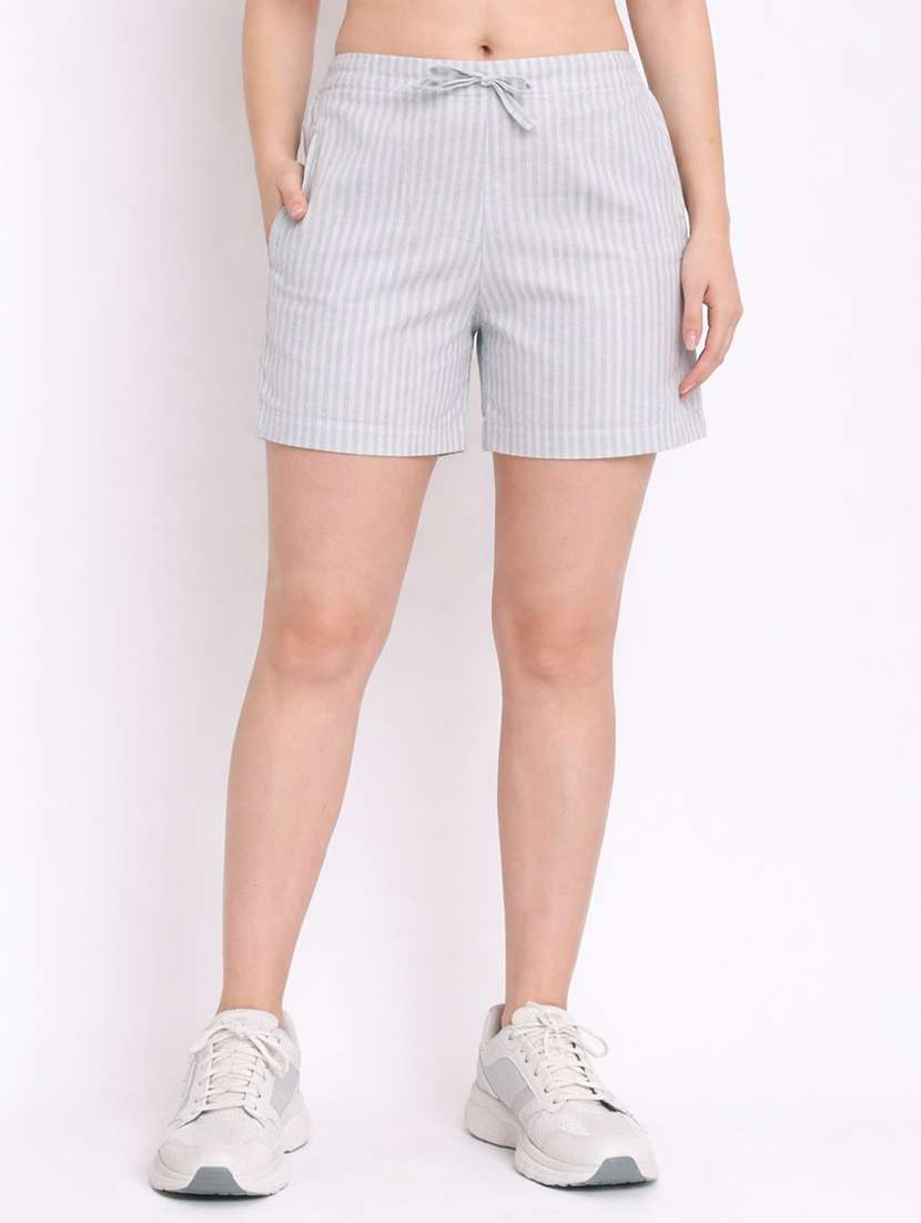 women striped mid rise shorts