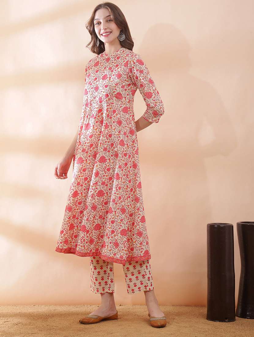 women floral three quarter sleeve kurta pant set - 22378246 -  Standard Image - 2