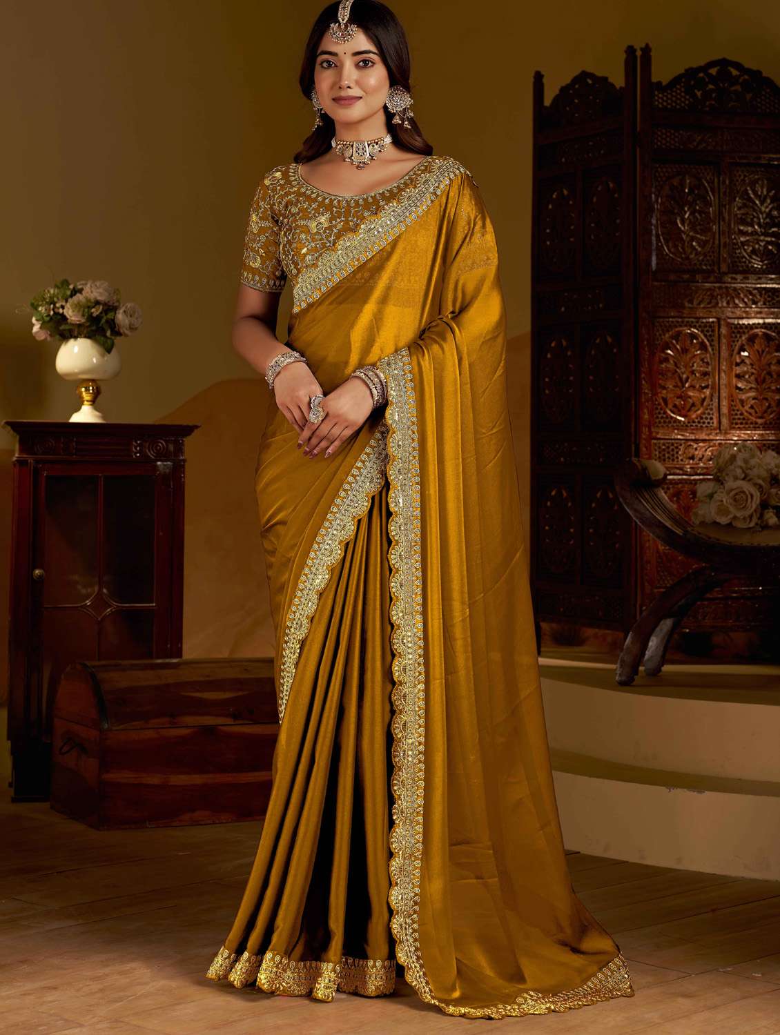 women solid with bordered saree with blouse - 22378524 -  Standard Image - 2