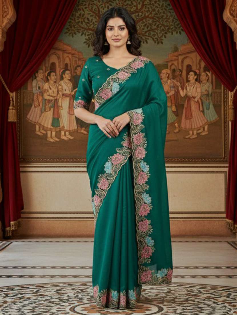 women solid with bordered saree with blouse