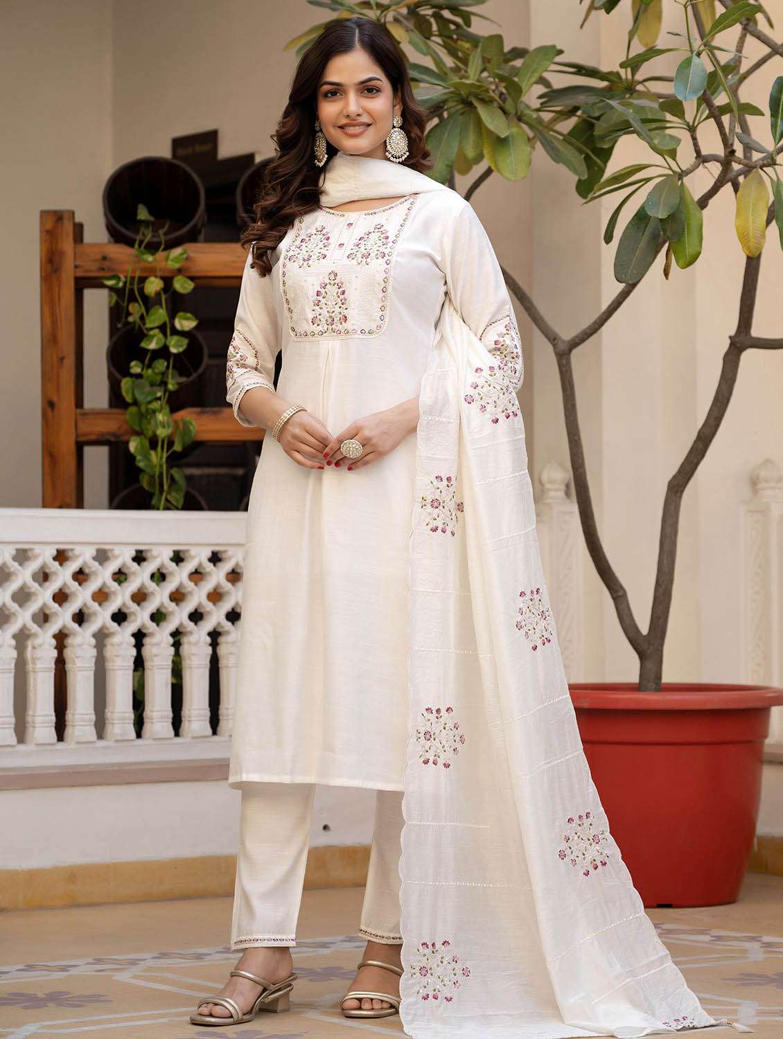 women solid with work three quarter sleeve kurta pant with dupatta set