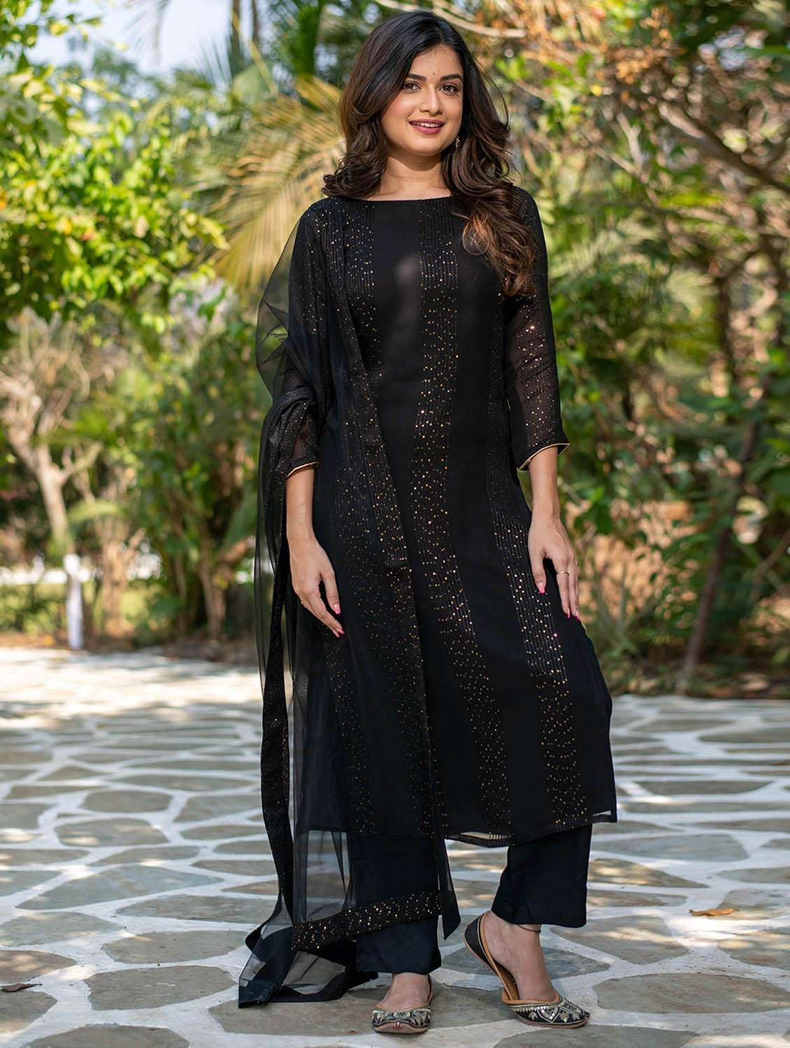 women solid with work three quarter sleeve kurta pant with dupatta set