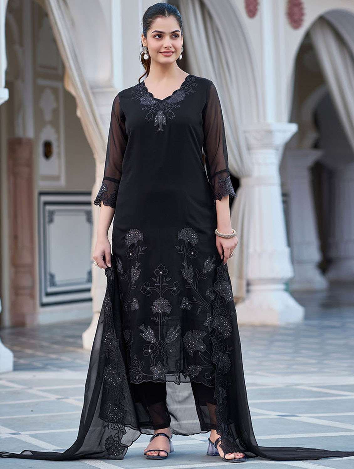 women solid with work three quarter sleeve kurta pant with dupatta set