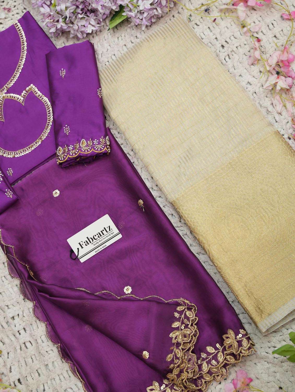 Women Self Design South Indian Style Unstitched Lehenga Choli Set - 22380955 -  Standard Image - 2