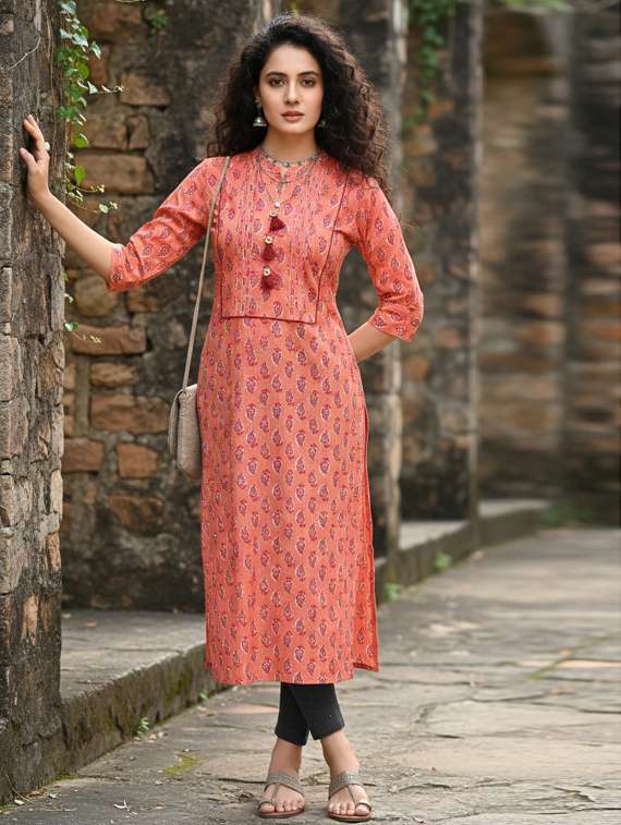 women printed three quarter sleeve straight kurta