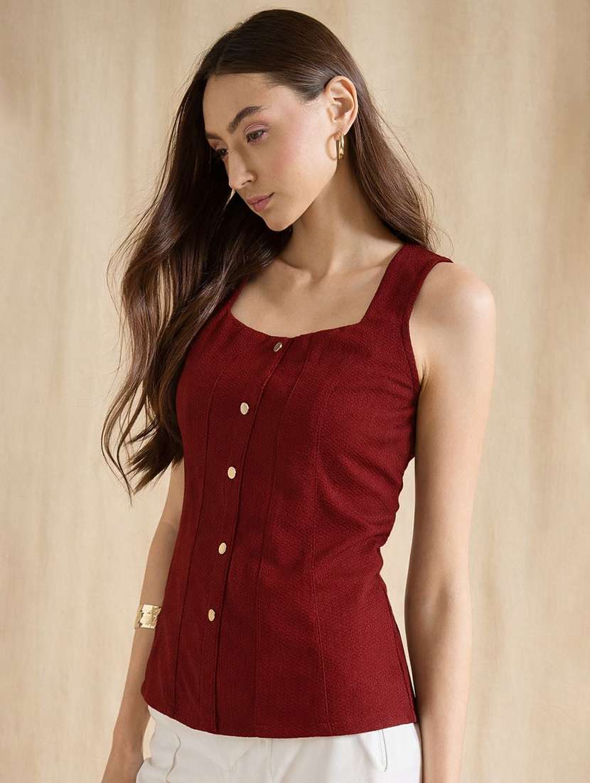 women solid sleeveless straight top
