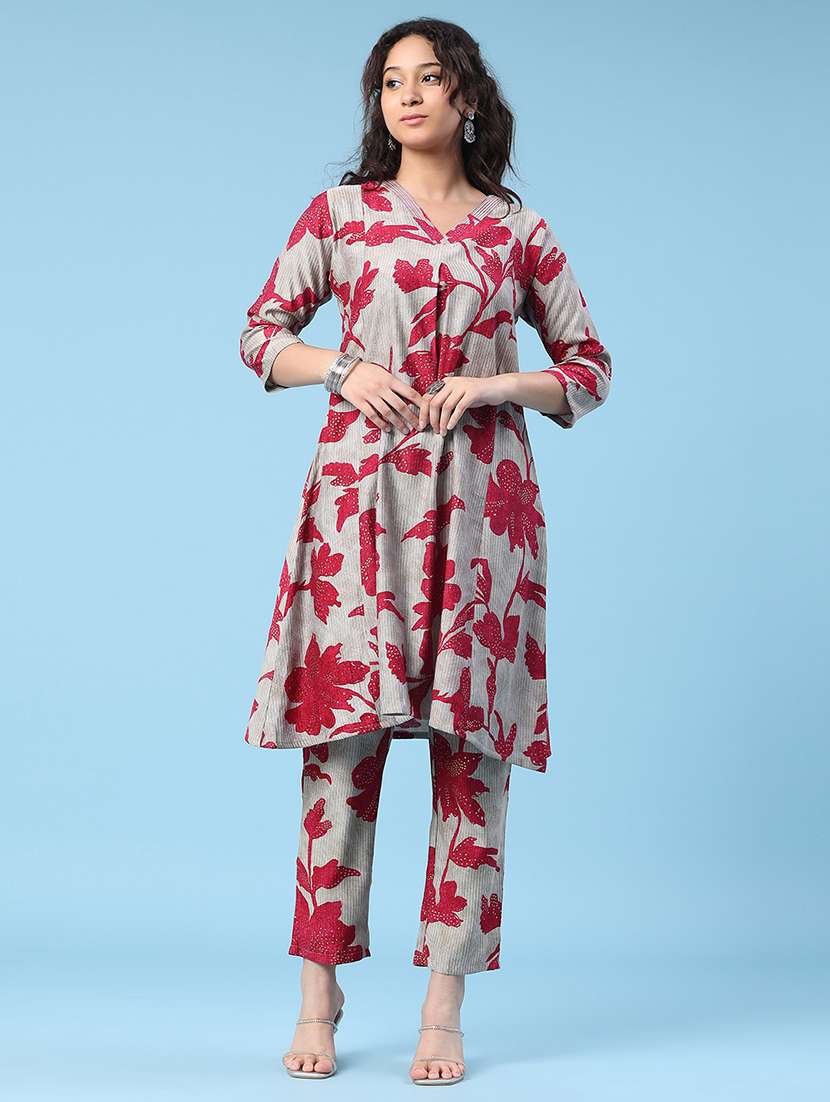 women printed three quarter sleeve ethnic co-ord set - 22382526 -  Standard Image - 2