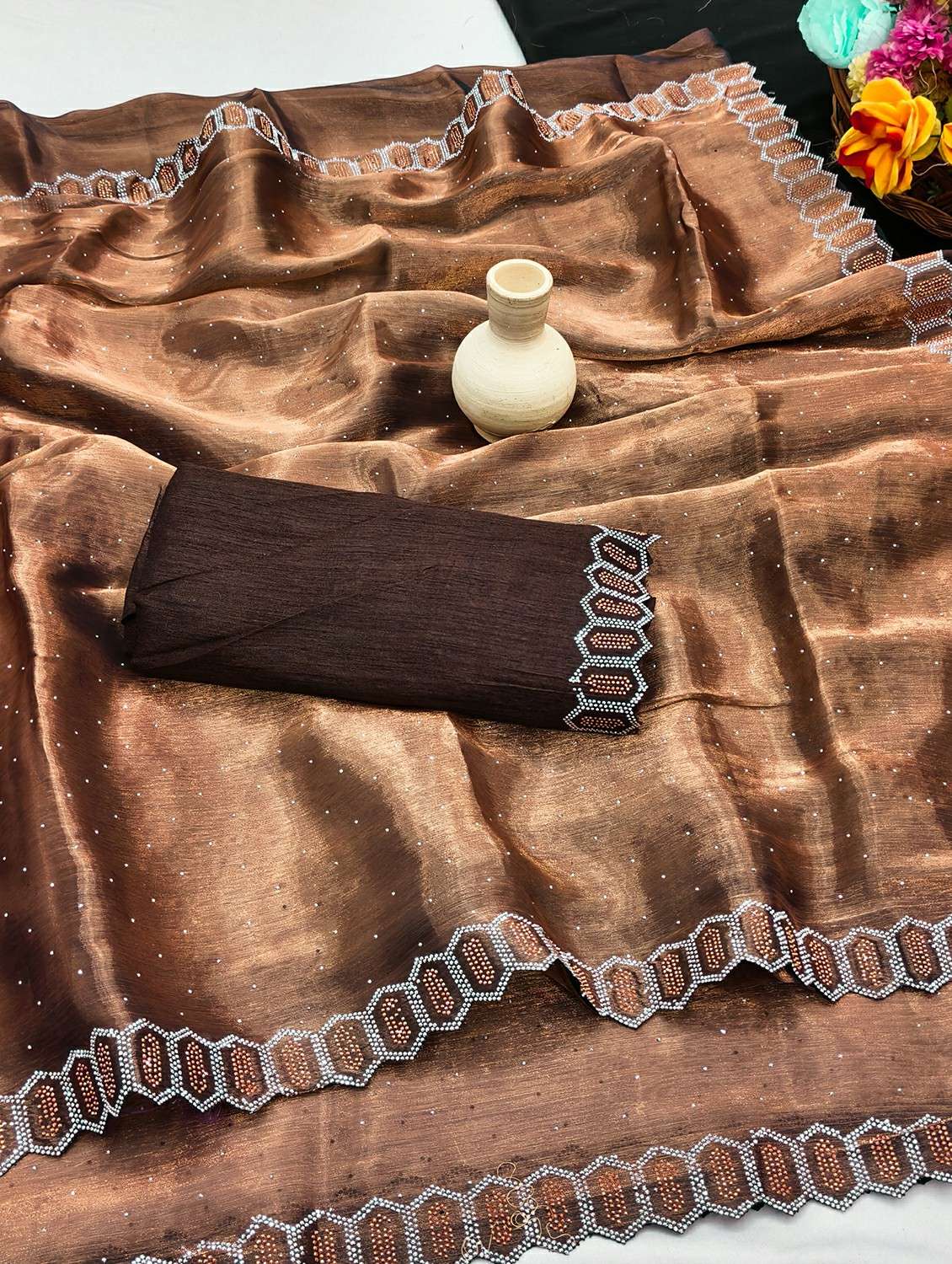 women solid with work embellished saree with blouse - 22384424 -  Standard Image - 2