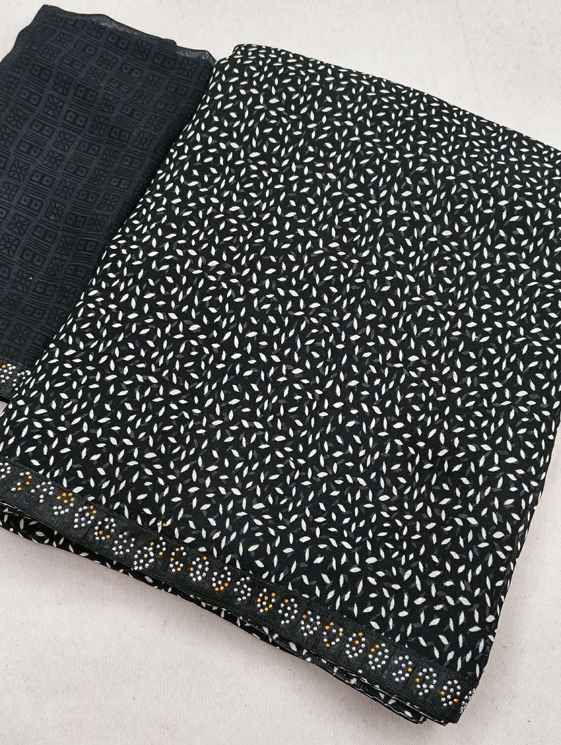 women printed casual wear saree with blouse - 22384441 -  Standard Image - 2