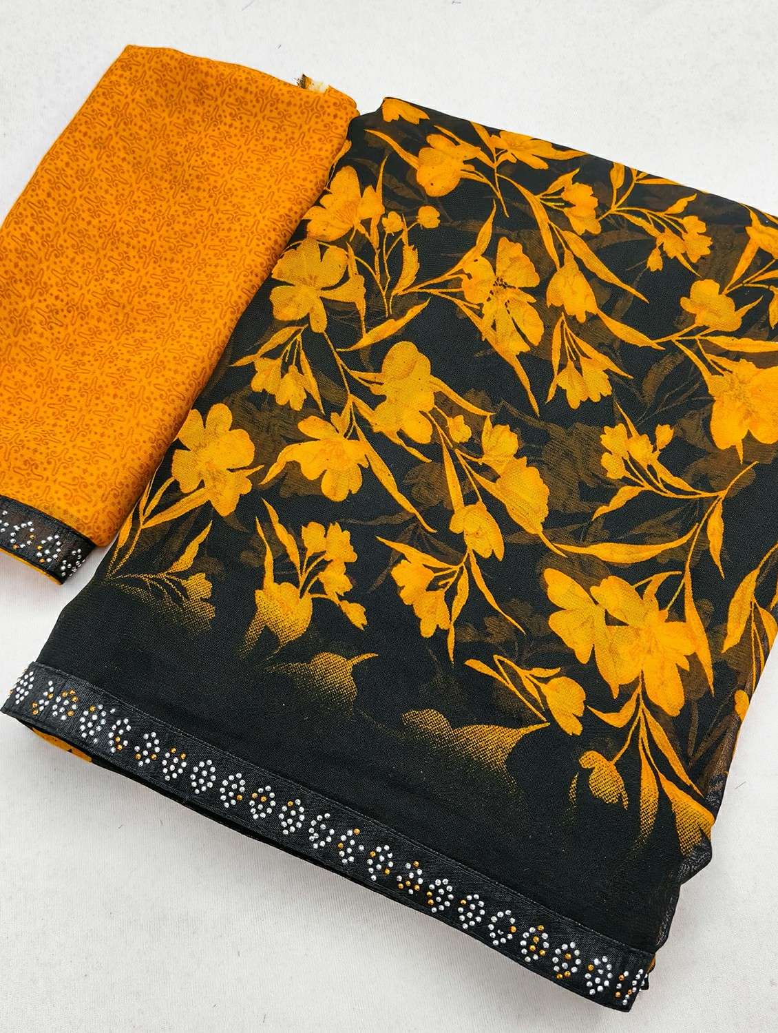 women printed casual wear saree with blouse - 22384458 -  Standard Image - 2