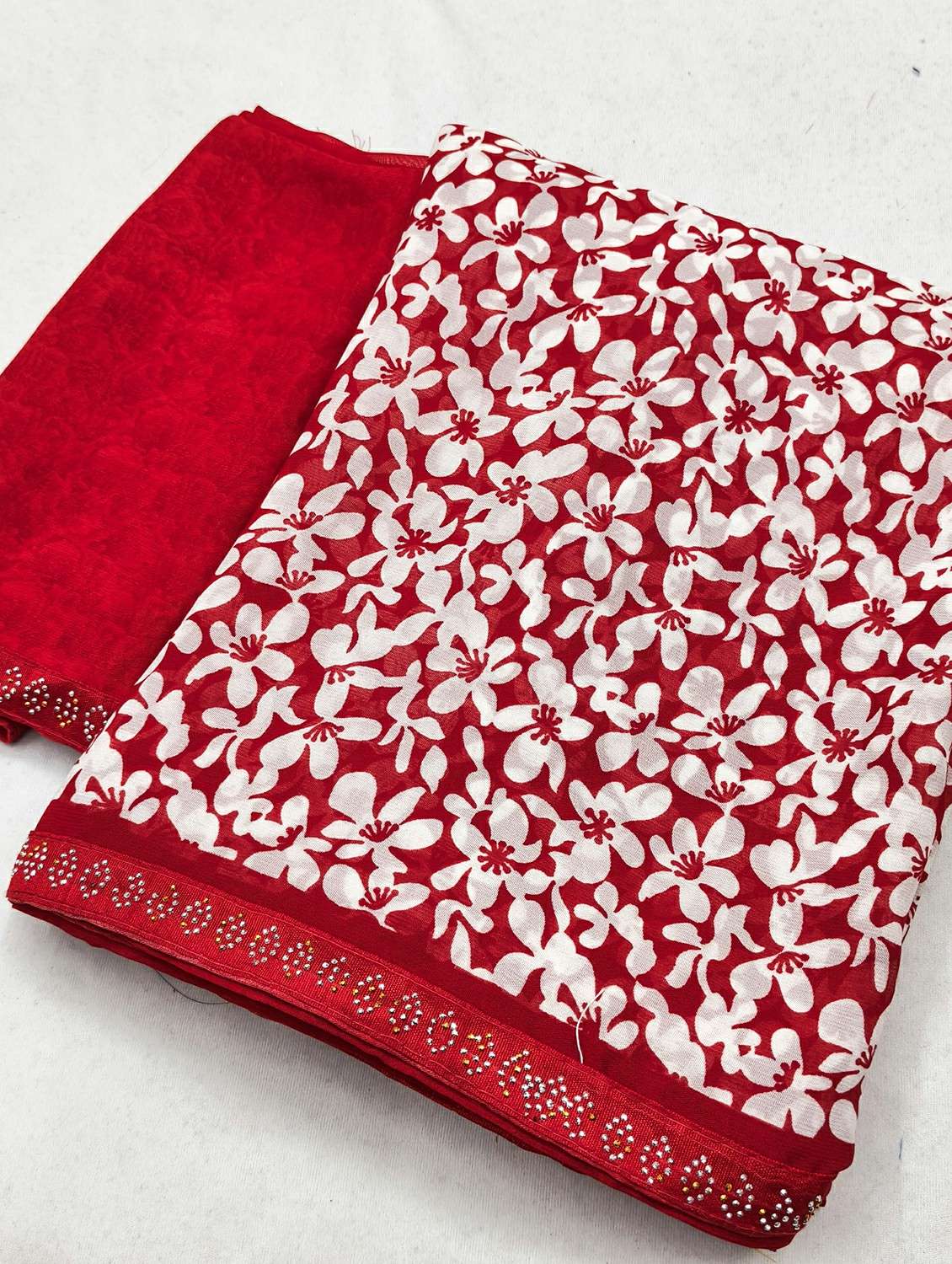 women printed casual wear saree with blouse - 22384462 -  Standard Image - 2