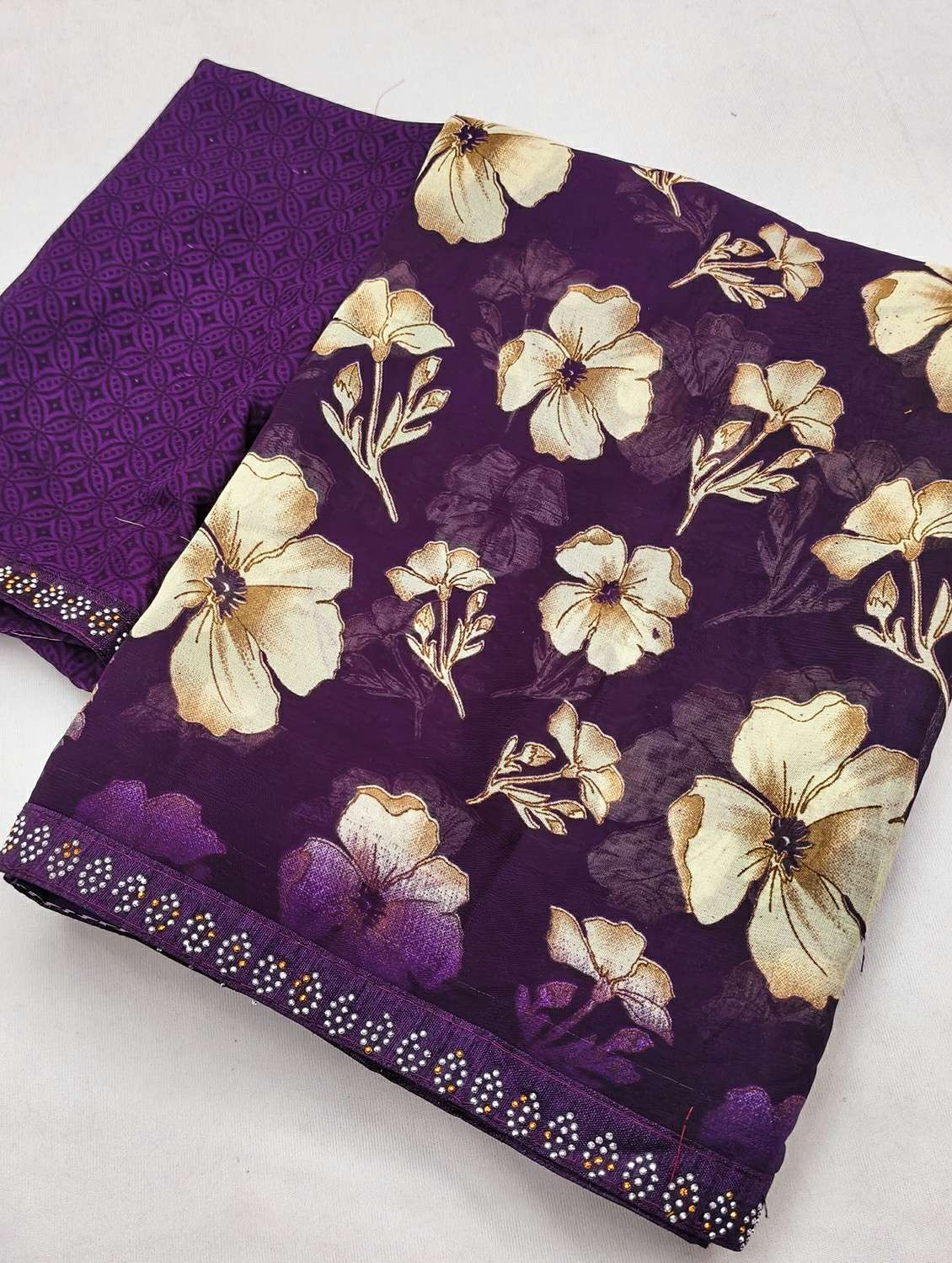 women printed casual wear saree with blouse - 22384468 -  Standard Image - 2