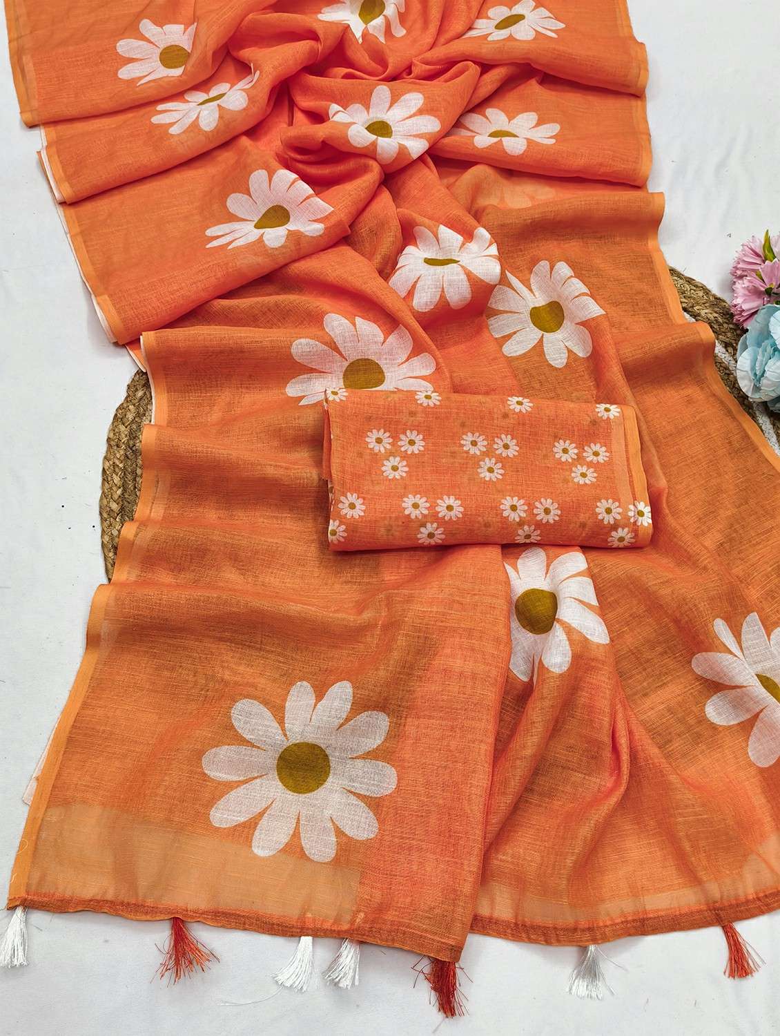women printed casual wear saree with blouse