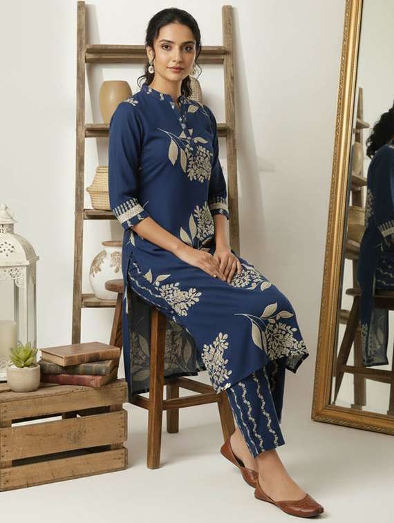 women printed three quarter sleeve kurta and pant set - 22385335 -  Standard Image - 2