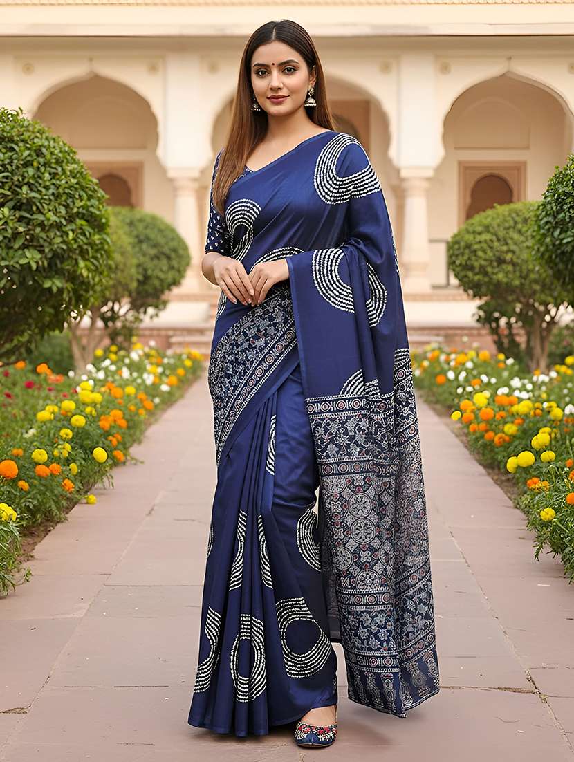 women printed casual wear saree with blouse