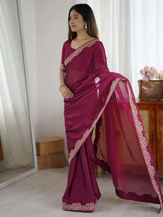 women solid with bordered saree with blouse - 22385442 -  Standard Image - 2