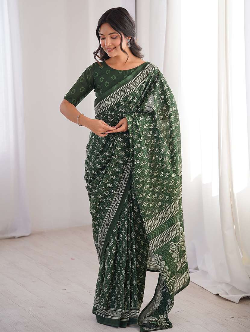 women printed casual wear saree with blouse