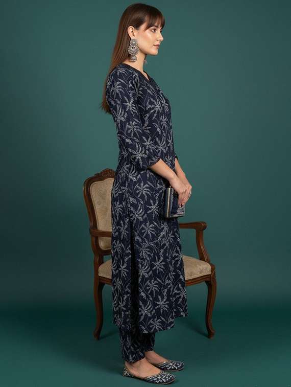 women printed three quarter sleeve kurta pant set - 22385495 -  Standard Image - 2