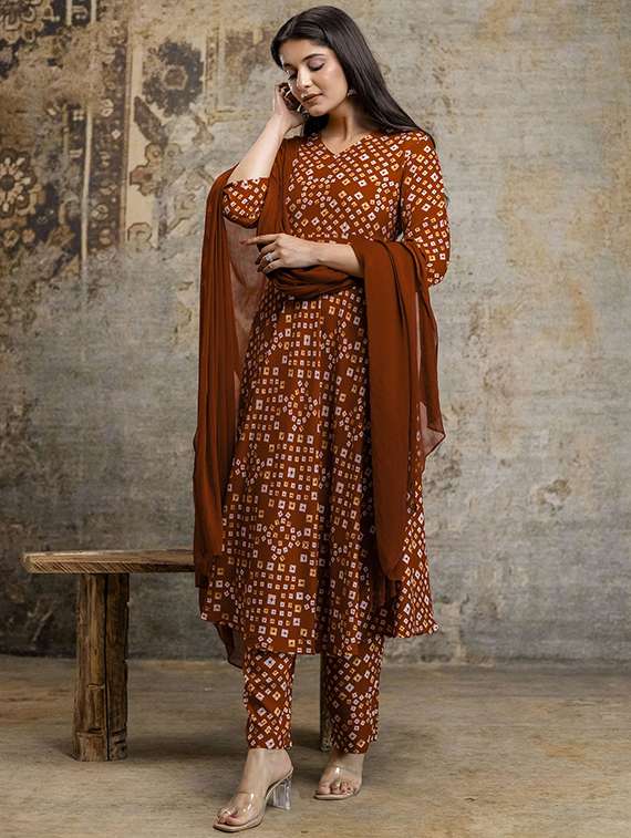 women printed three quarter sleeve kurta pant with dupatta set - 22385506 -  Standard Image - 2