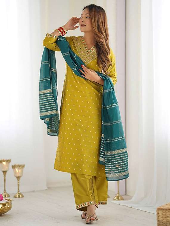 women self design three quarter sleeve kurta pant with dupatta set - 22385509 -  Standard Image - 2