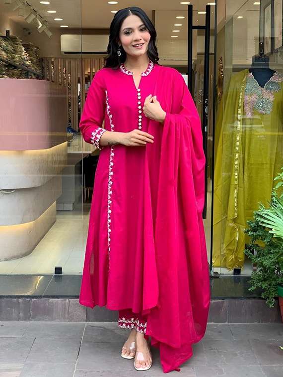 women solid with work three quarter sleeve kurta pant with dupatta set