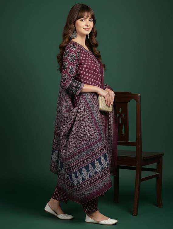 women printed three quarter sleeve kurta pant with dupatta set - 22385526 -  Standard Image - 2