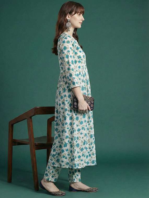 women printed three quarter sleeve kurta pant set - 22385541 -  Standard Image - 2