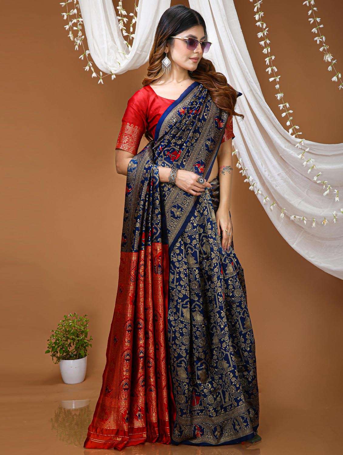 Women Self Design Banarasi Saree With Blouse - 22385600 -  Standard Image - 2