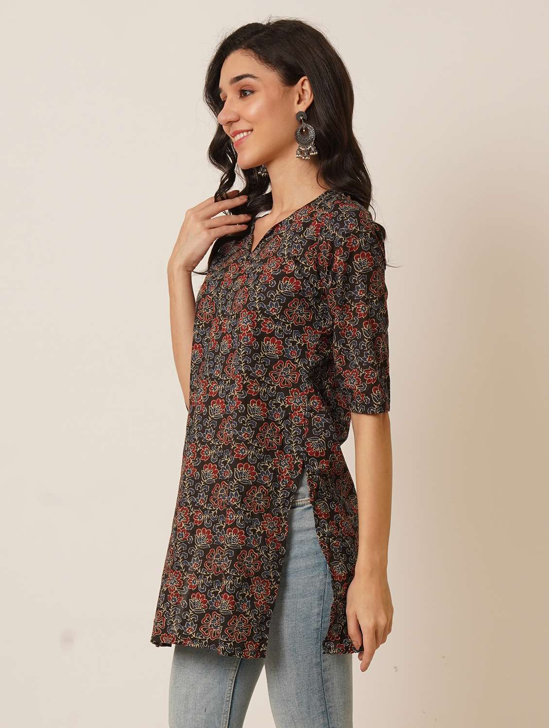 women floral three quarter sleeve straight kurti - 22386951 -  Standard Image - 2