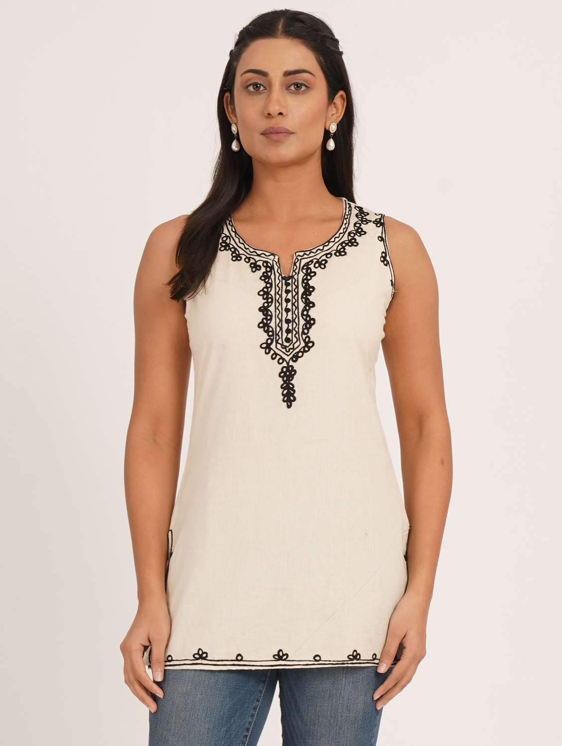 women solid with work notch neck straight kurti