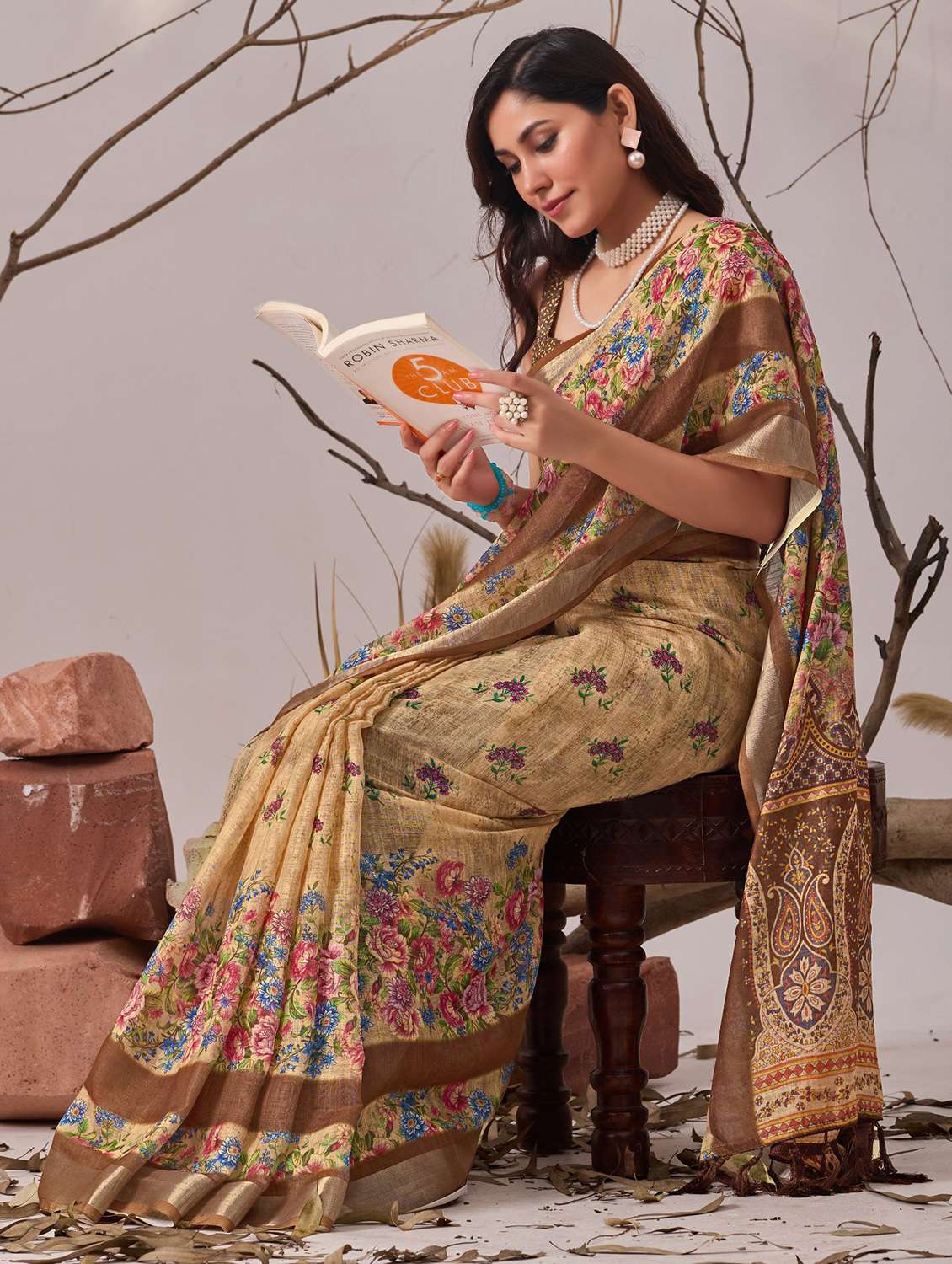 women printed handloom saree with blouse - 22388800 -  Standard Image - 2