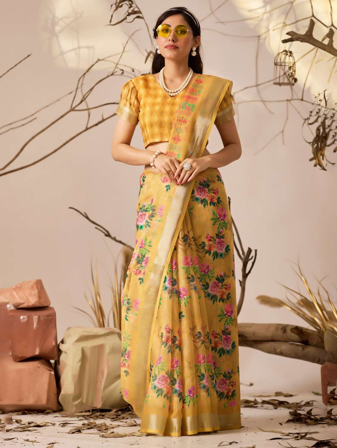 women printed casual wear saree with blouse
