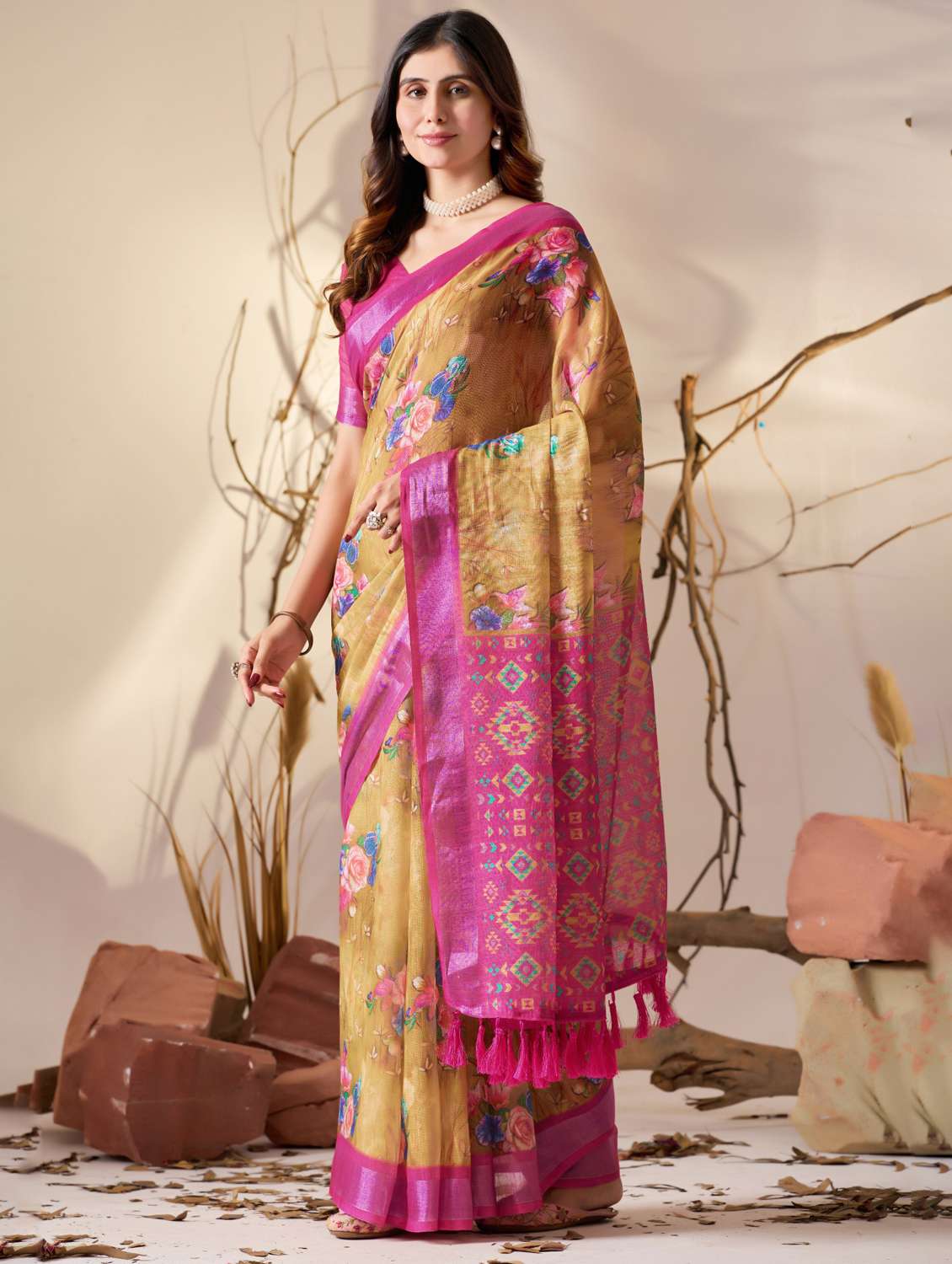 women printed casual wear saree with blouse - 22388822 -  Standard Image - 2