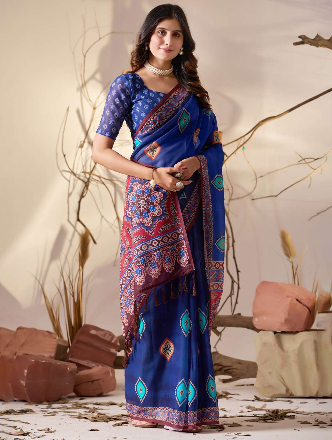 women printed casual wear saree with blouse - 22388833 -  Standard Image - 2