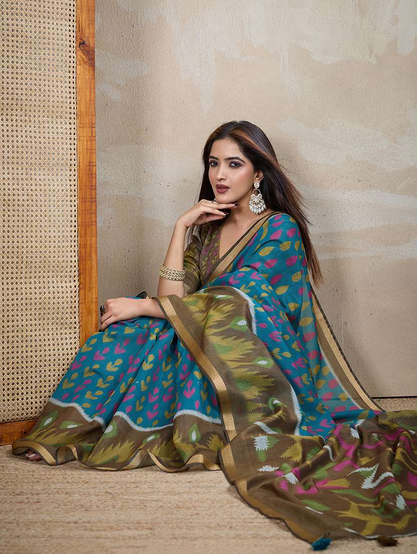 women printed casual wear saree with blouse - 22388901 -  Standard Image - 2