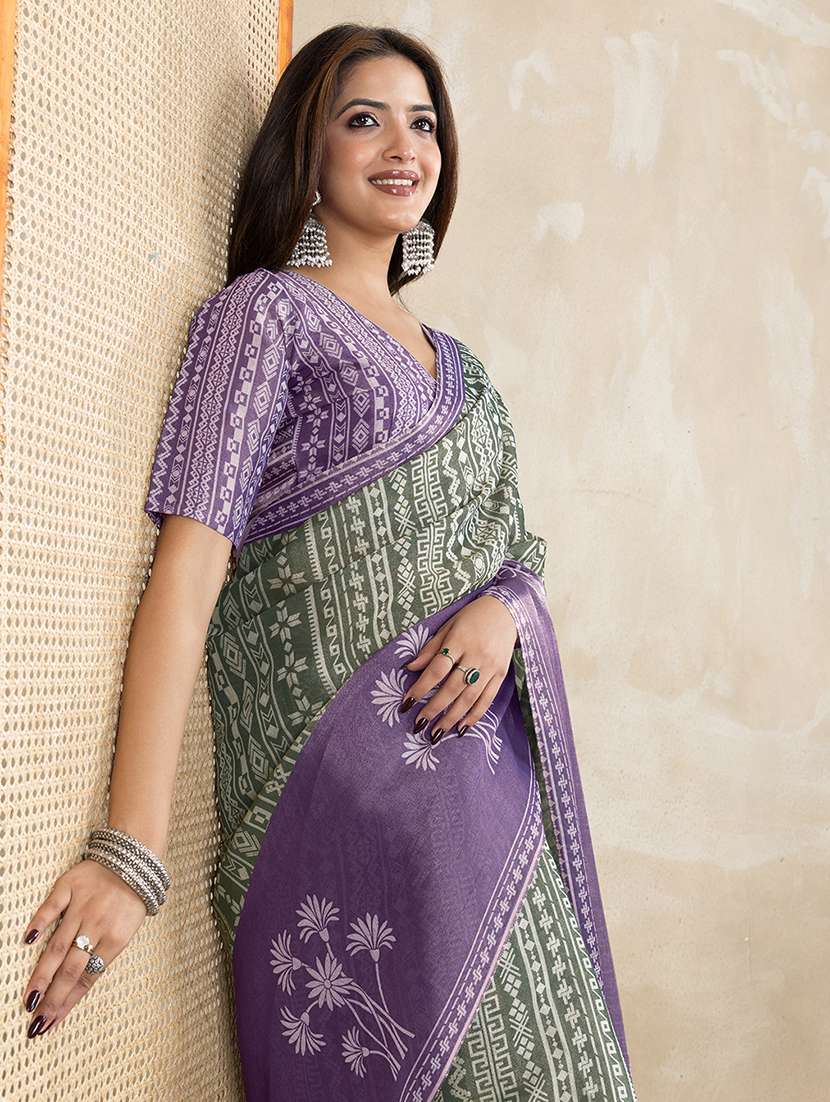 women printed casual wear saree with blouse - 22388917 -  Standard Image - 2