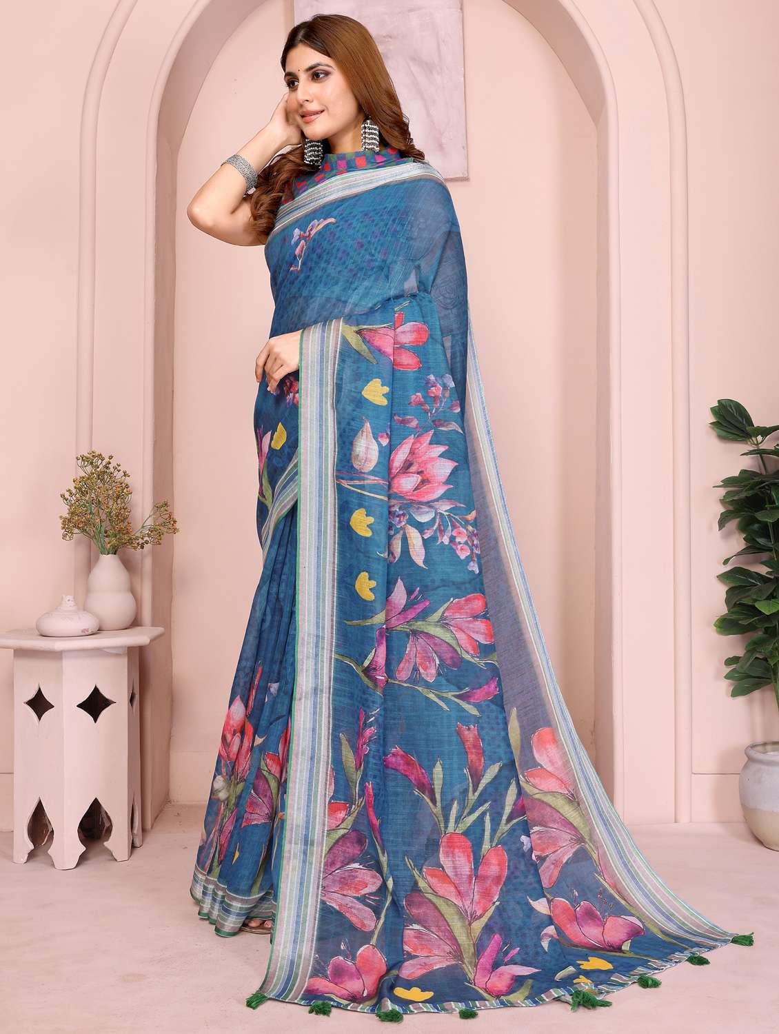 women printed casual wear saree with blouse - 22388942 -  Standard Image - 2