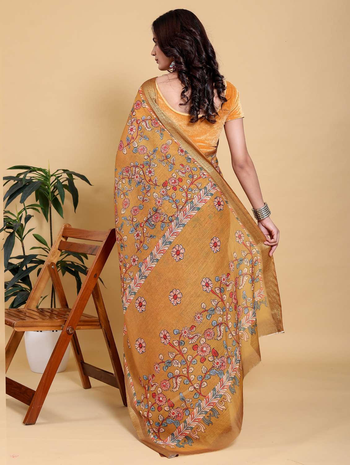 women printed casual wear saree with blouse - 22389006 -  Standard Image - 2