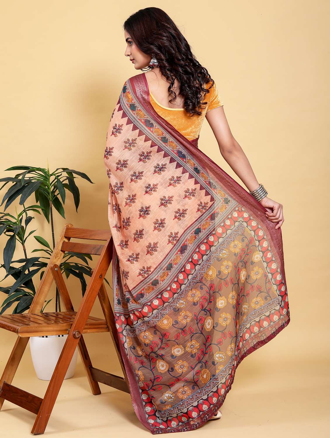 women printed casual wear saree with blouse - 22389008 -  Standard Image - 2