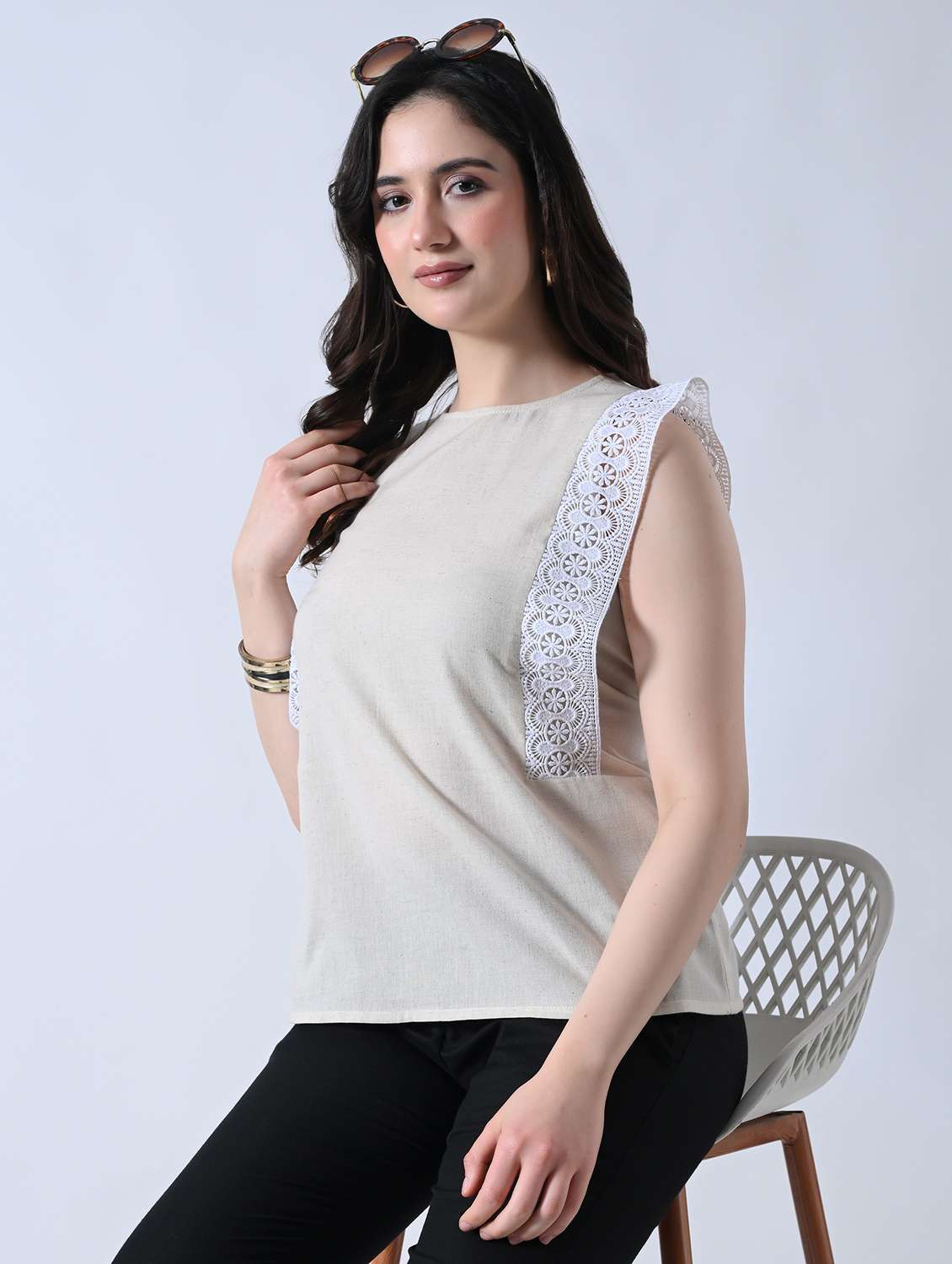 women solid round neck regular top