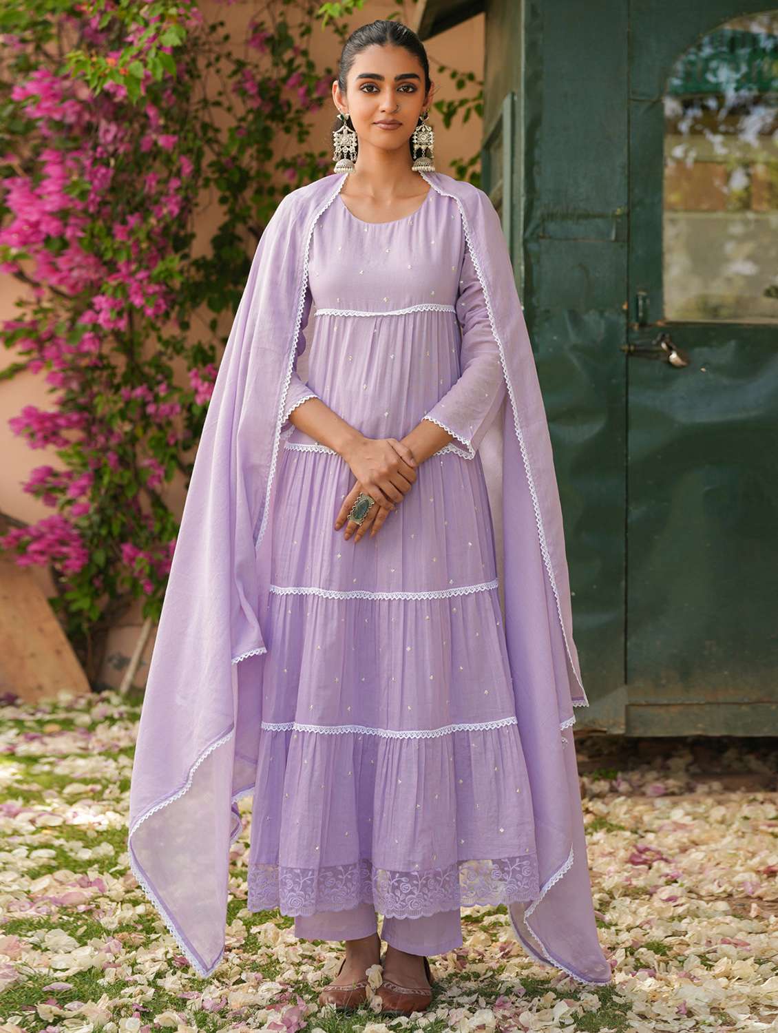 women solid with work long sleeve kurta pant with dupatta set