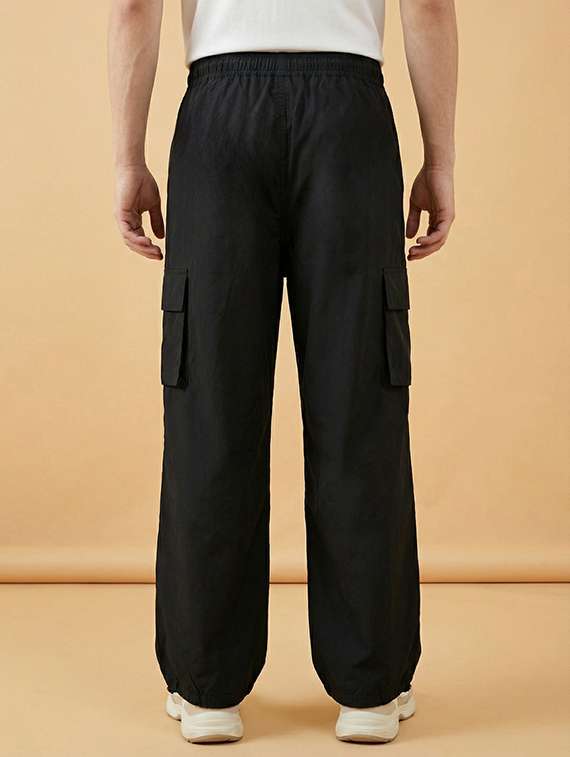 men solid high rise relaxed fit cargo - 22390383 -  Standard Image - 2