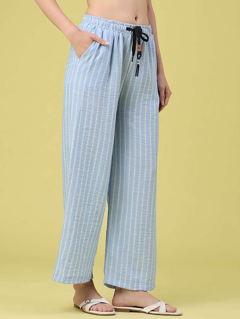 Women Printed Mid Rise Wide Leg Trouser - 22391552 -  Standard Image - 2