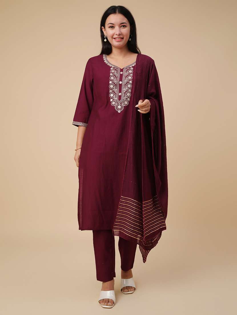 maroon cotton kurta dupatta  set - 22391575 -  Standard Image - 2